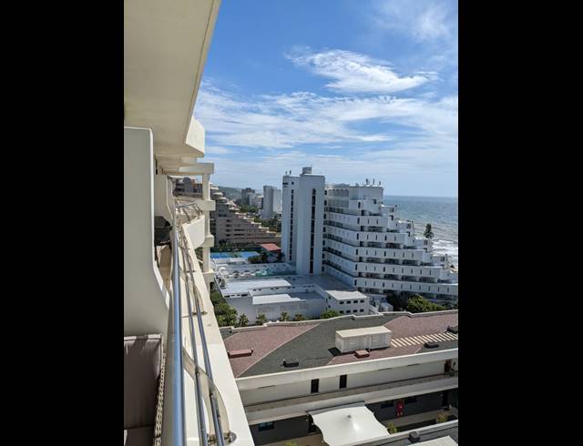 2 BEDROOM APARTMENT FOR SALE IN UMHLANGA CENTRAL